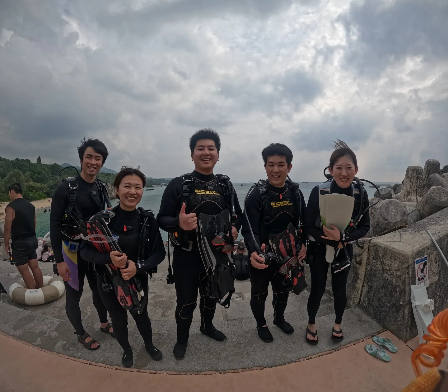 ゴリラチョップダイビング